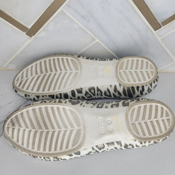 Crocs Women's Leopard Print Ballet Flats Size 8 - Picture 3 of 10